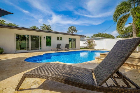 Tiny photo for 2620 NE 53rd Street, Lighthouse Point, FL 33064 (MLS # B26043790)