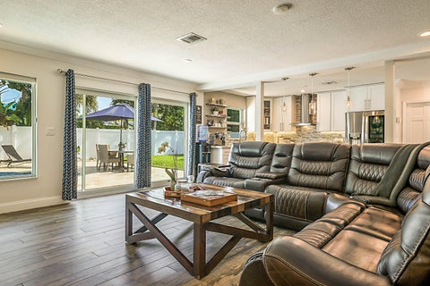 Tiny photo for 2620 NE 53rd Street, Lighthouse Point, FL 33064 (MLS # B26043790)