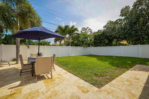 Tiny photo for 2620 NE 53rd Street, Lighthouse Point, FL 33064 (MLS # B26043790)