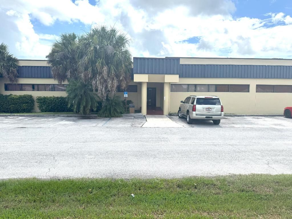 Photo of 170 S Barfield Highway, Pahokee, FL 33476 (MLS # R11115436)
