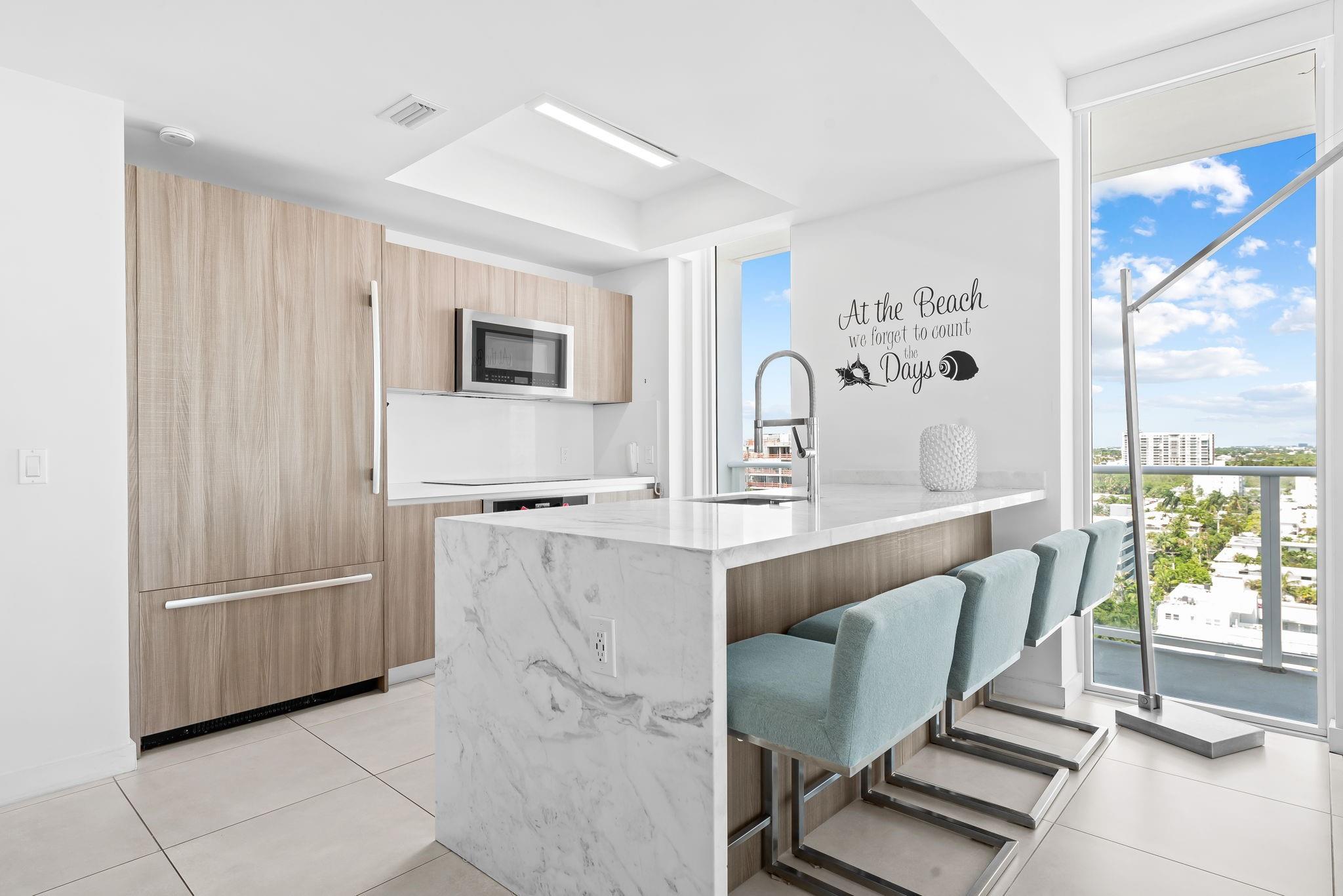 401 N Birch Road PH-1215