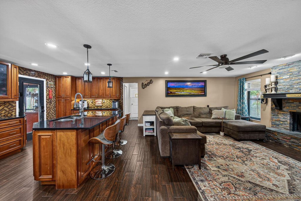 Photo of 9696 NW 28th Place, Coral Springs, FL 33065 (MLS # B26011220)