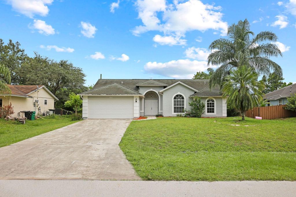 Photo of 562 SW Badger Terrace, Port Saint Lucie, FL 34953 (MLS # F10512719)
