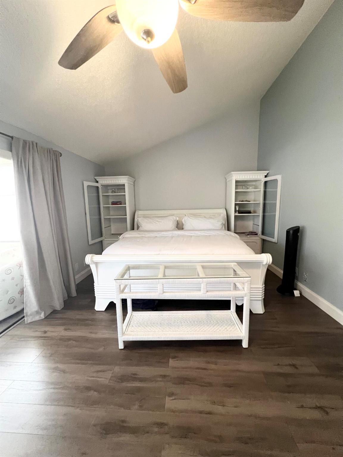 TWELVE OAKS CONDO - Residential Lease