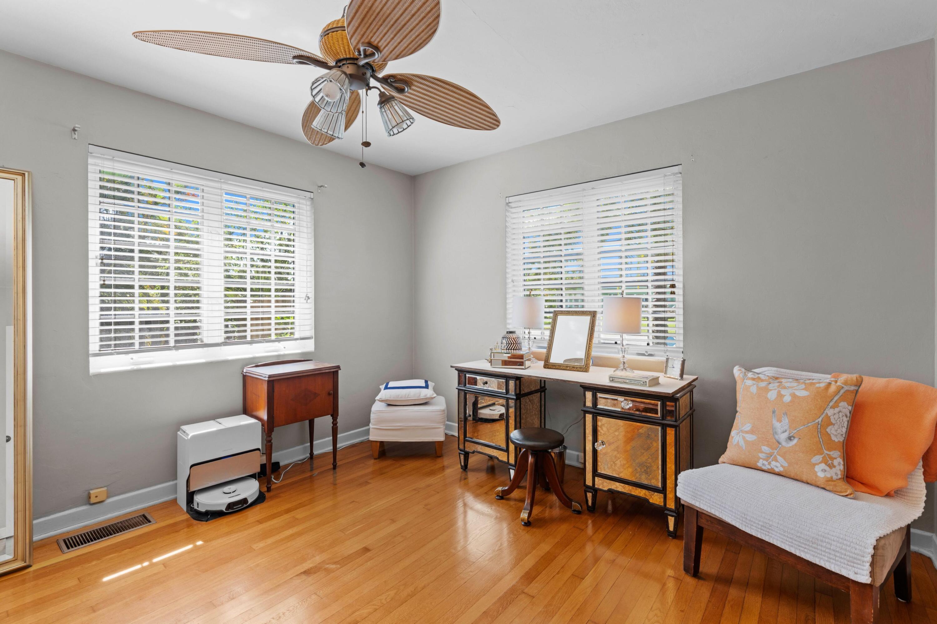 COLLEGE PARK - Residential