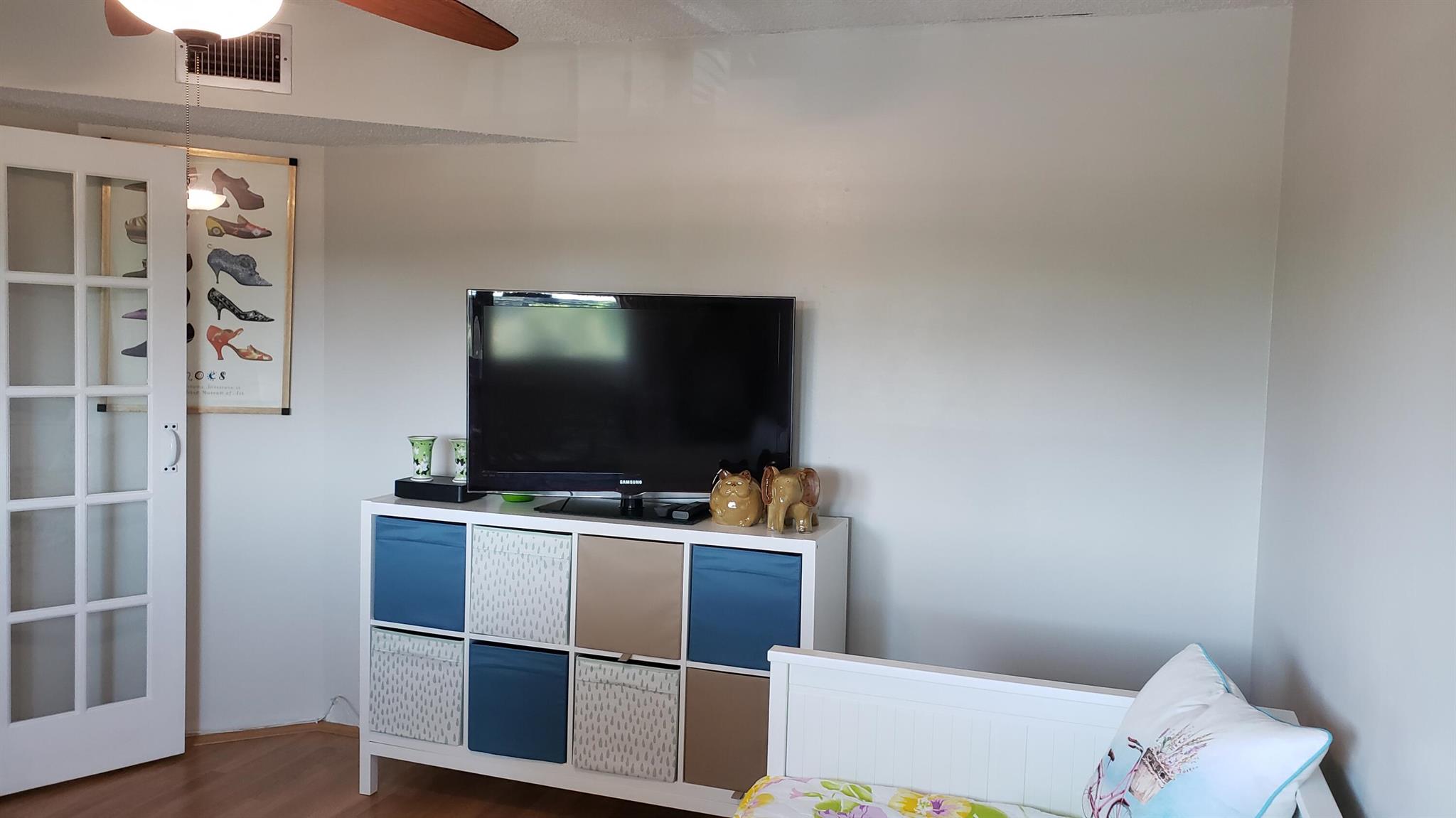 POINCIANA PLACE CONDO 1,2 - Residential Lease