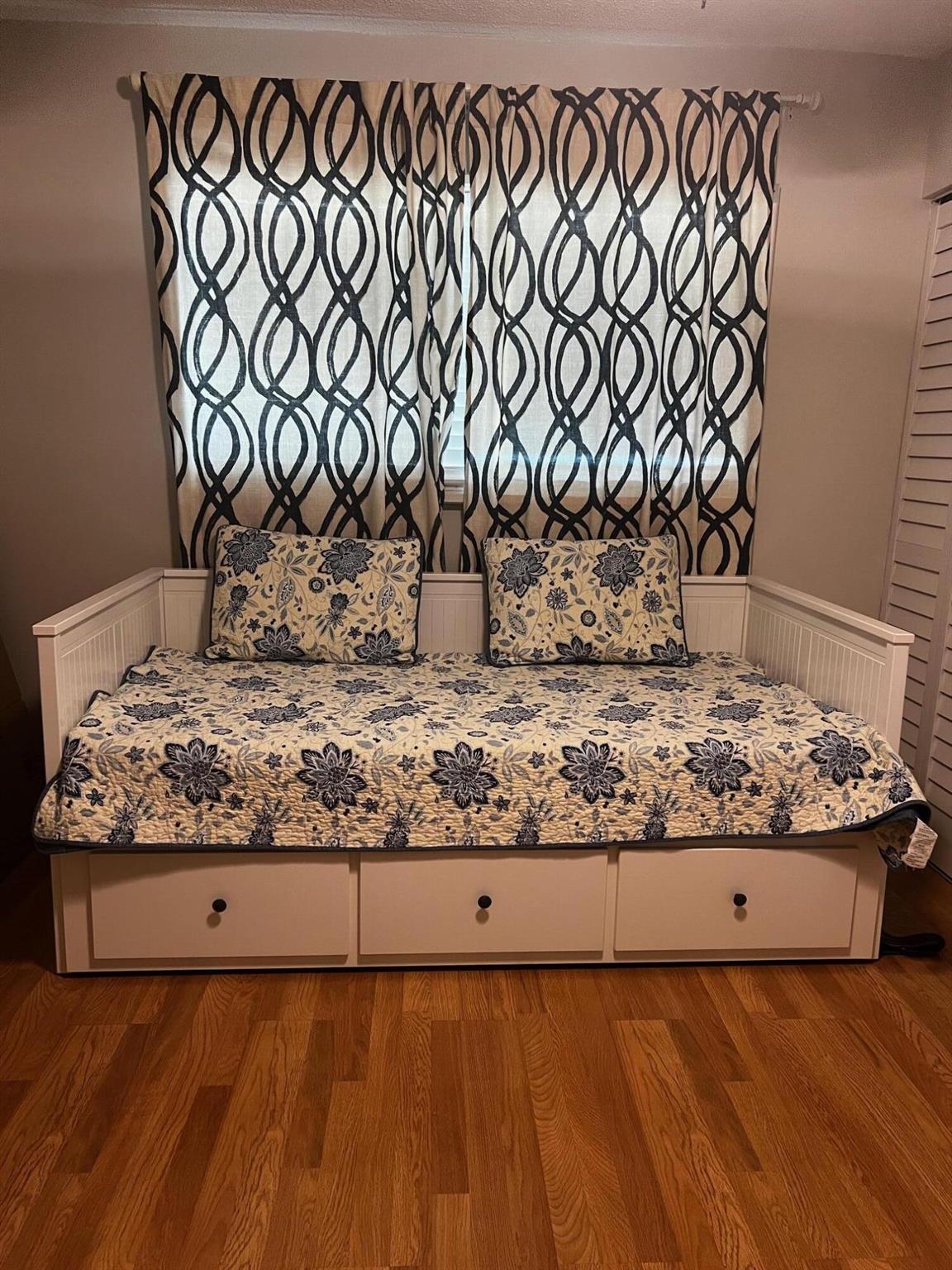 POINCIANA PLACE CONDO 1,2 - Residential Lease