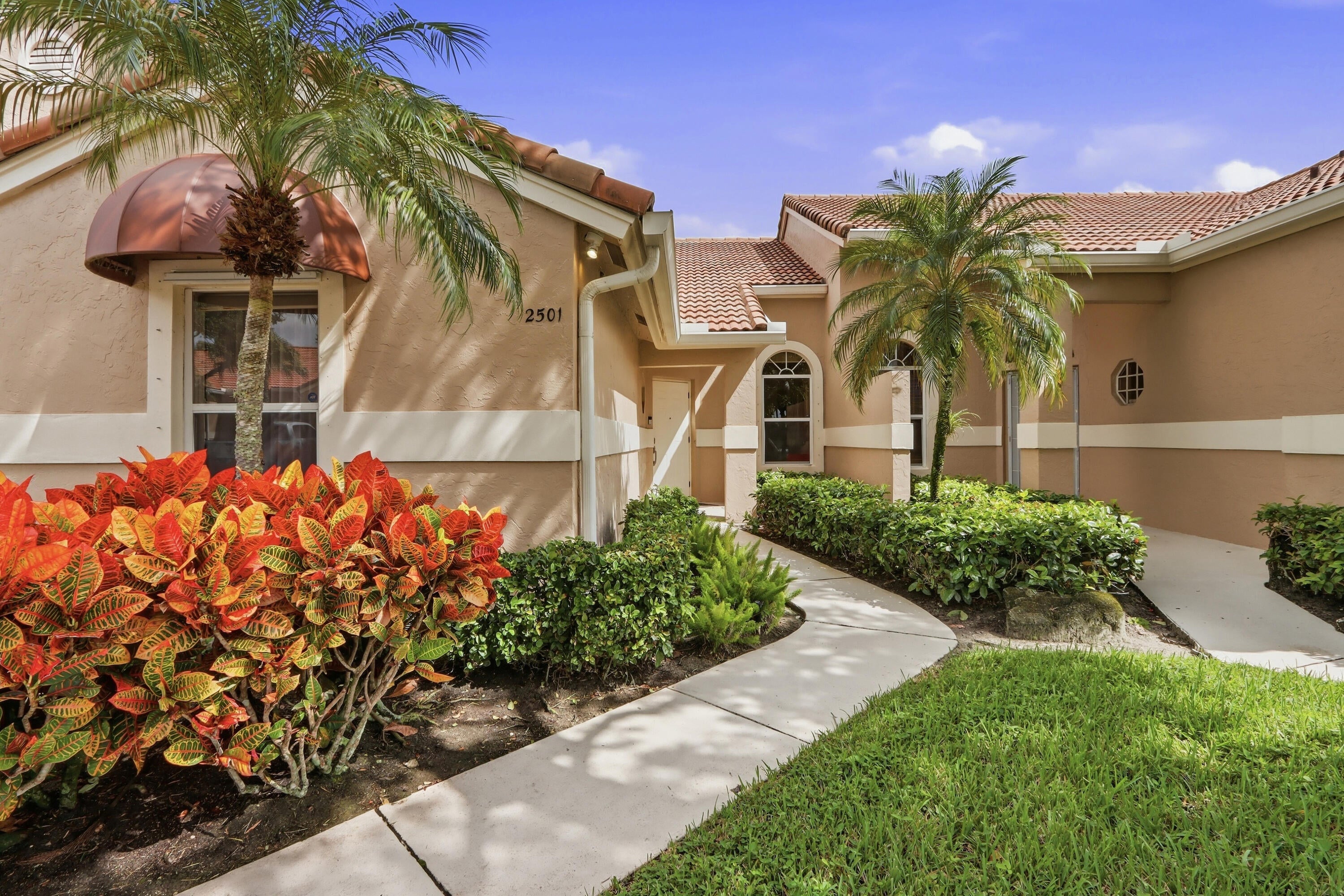 2501 MAHOGANY Place