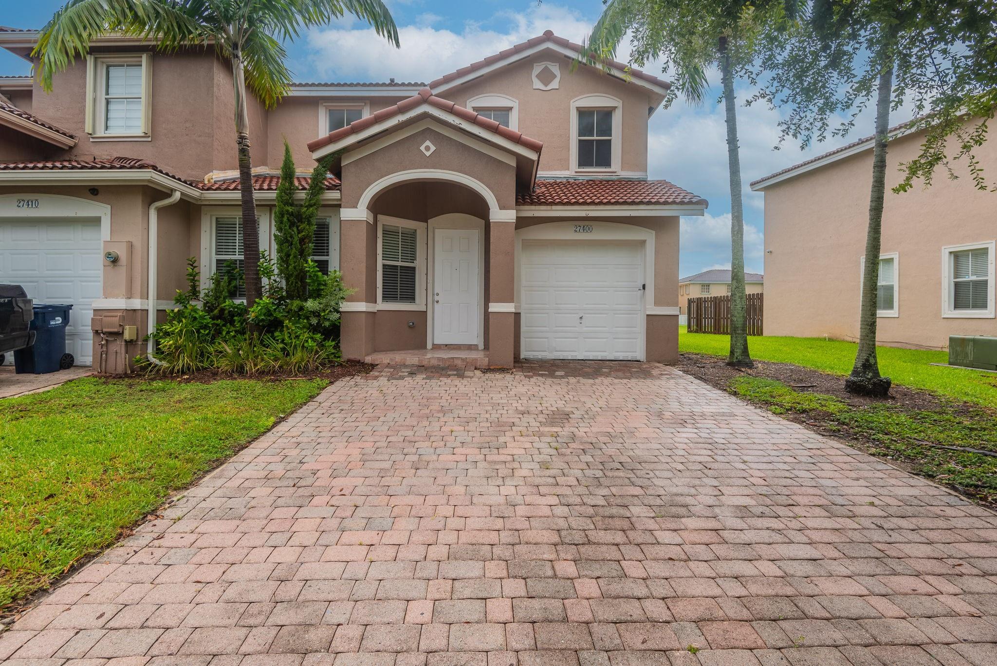 Spacious single-family home in Miami Gardens offering a functional layout with open living areas, a well-sizedkitchen, and comfortable bedrooms. The fenced yard provides privacy and space for outdoor enjoyment. Locatedjust minutes from Hard Rock Stadium, major highways, shopping, and dining. Some photos have been virtuallystaged to help visualize the home's potential.