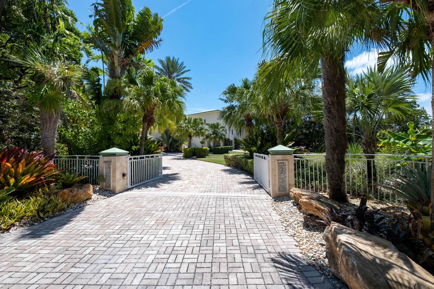 170 Sapodilla Dr