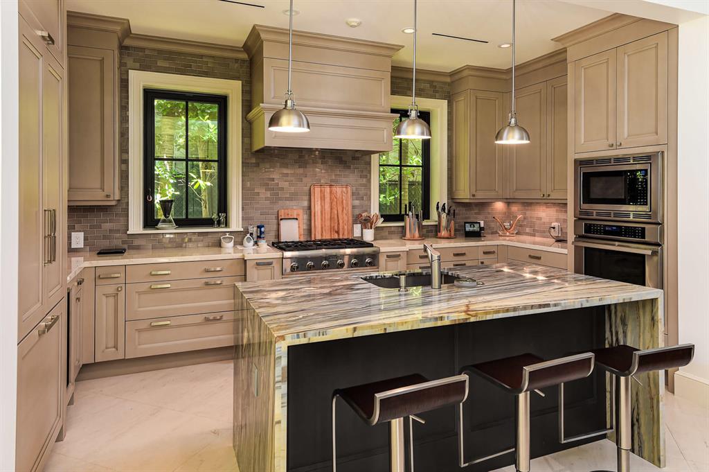 FLORAL PARK - Residential