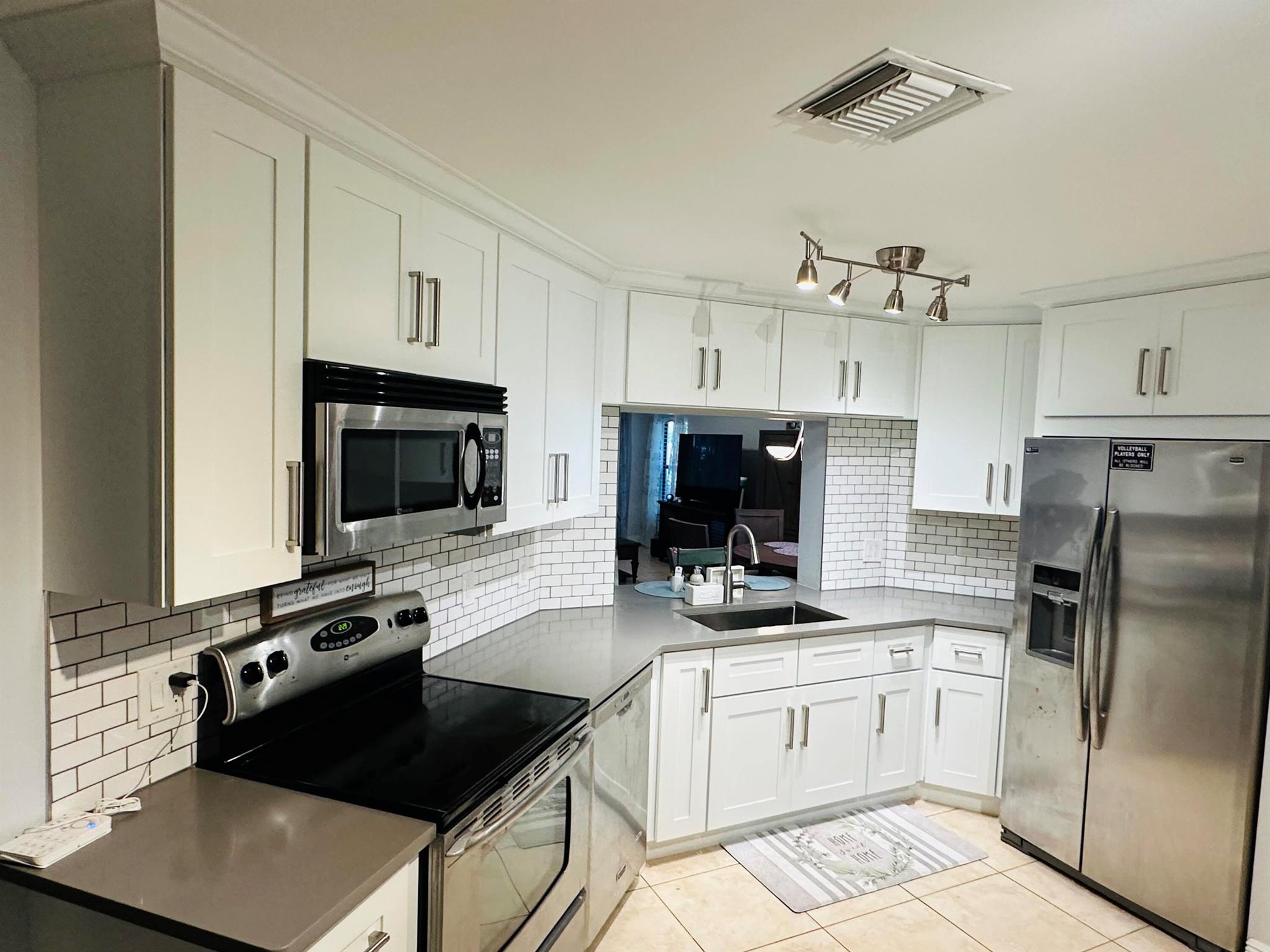 Properties 12724 Shoreline Drive E
