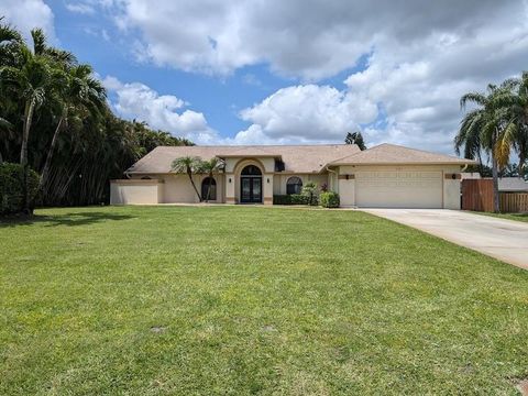 2282 NE Marlberry Ln Jensen Beach FL 34957