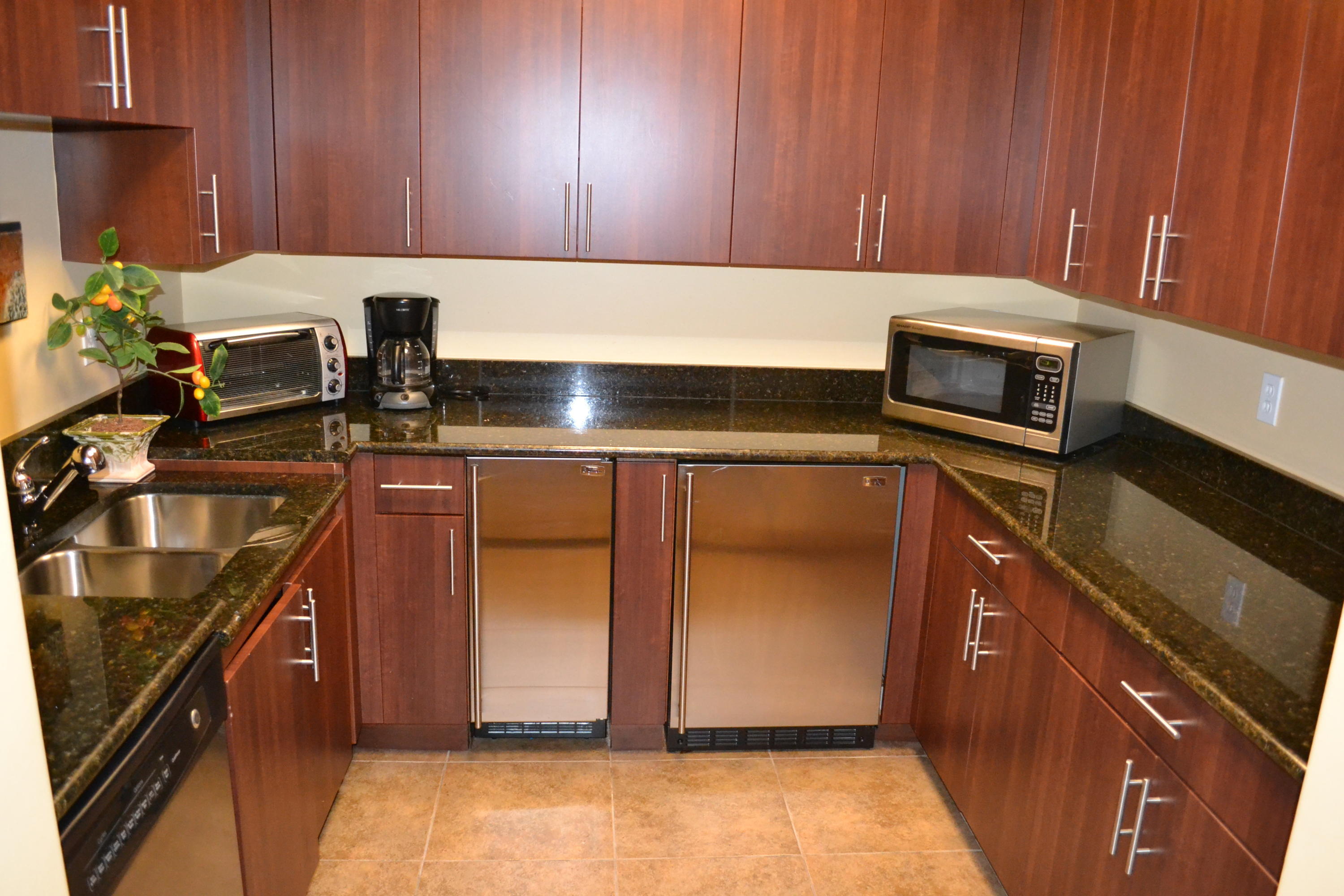 RESIDENCES AT MIDTOWN CONDO - Residential