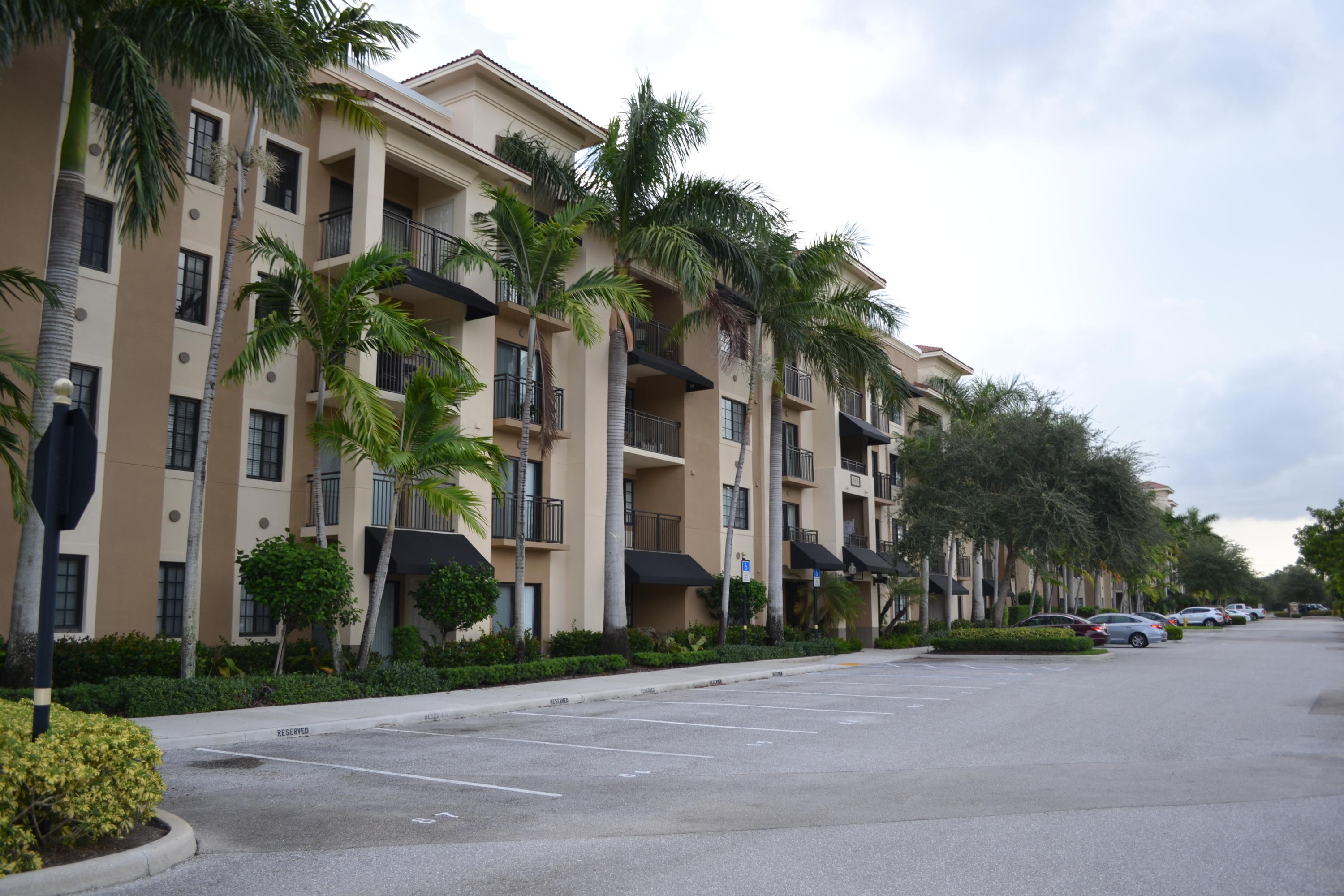 RESIDENCES AT MIDTOWN CONDO - Residential