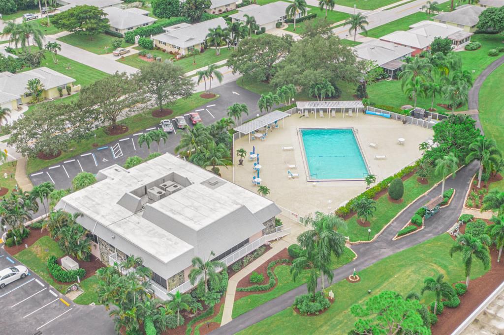 Photo of 18081 SE Country Club Drive #82, Jupiter, FL 33469 (MLS # R10671010)