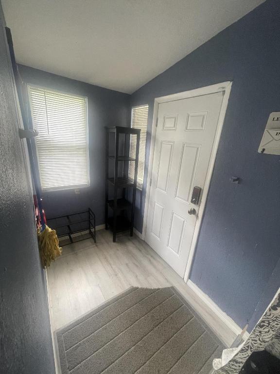 NORTH MIAMI ESTS - Residential Lease