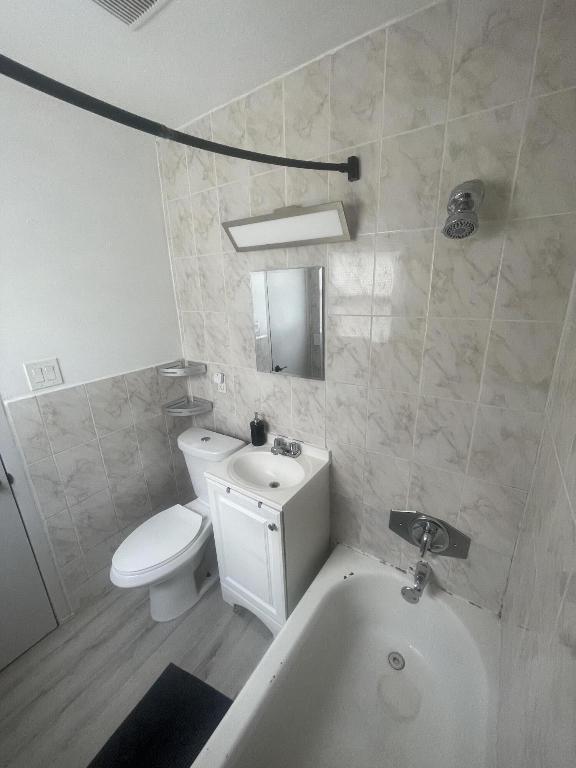 NORTH MIAMI ESTS - Residential Lease