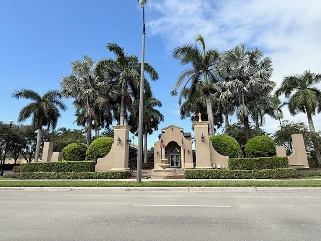 VILLAS AT CARMEL - Residential