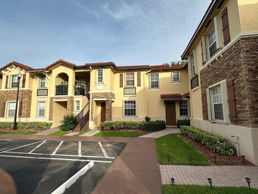 BEAUTIFUL 3 BEDROOMS, 2 BATHS IN ONE OF THE BEST GATED COMMUNITY IN HOMESTEAD, 2 MINUTES FROM TURNPIKE, SHOPPING CENTERS, BAPTIST HOSPITAL, SCHOOLS, EVRYTHING IS RIGHT THERE,10 MINUTES TO KENDALL. HUGE CLUBHOUSE WITH SWIMMING POOL, KIDS POOL & EXCERCISE ROOM. THIS UNIT, IS IN VERY GOOD CONDITIONS, TILE FLOORS THROUGHOUT, HURRICANE SHUTTERS, FENCED PATIO, WASHER & DRYER, 24 HOURS SECURITY