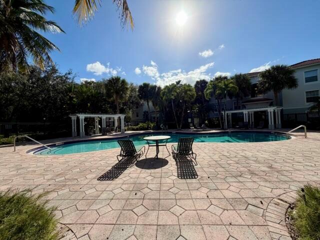 CONDOMINIUMS AT COURTNEY - Residential Lease