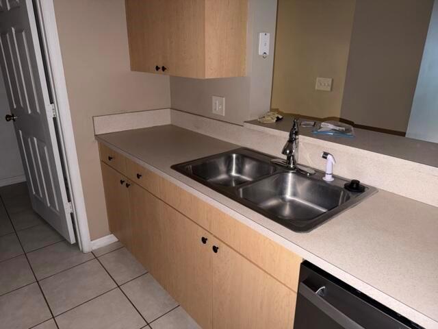 CONDOMINIUMS AT COURTNEY - Residential Lease