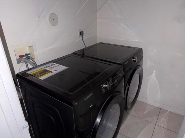 CONDOMINIUMS AT COURTNEY - Residential Lease