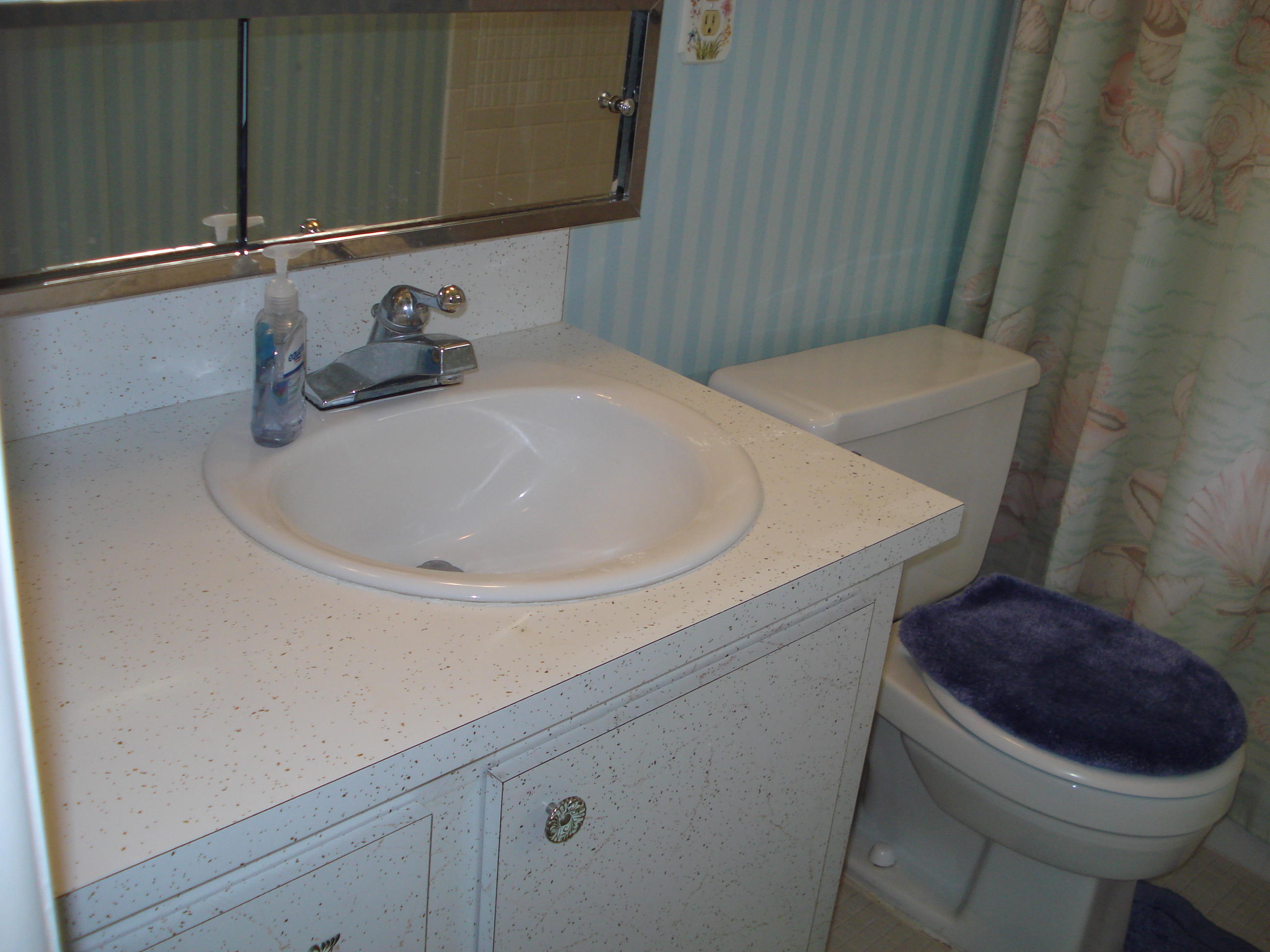 CRESTHAVEN VILLAS CONDO 20 - Residential