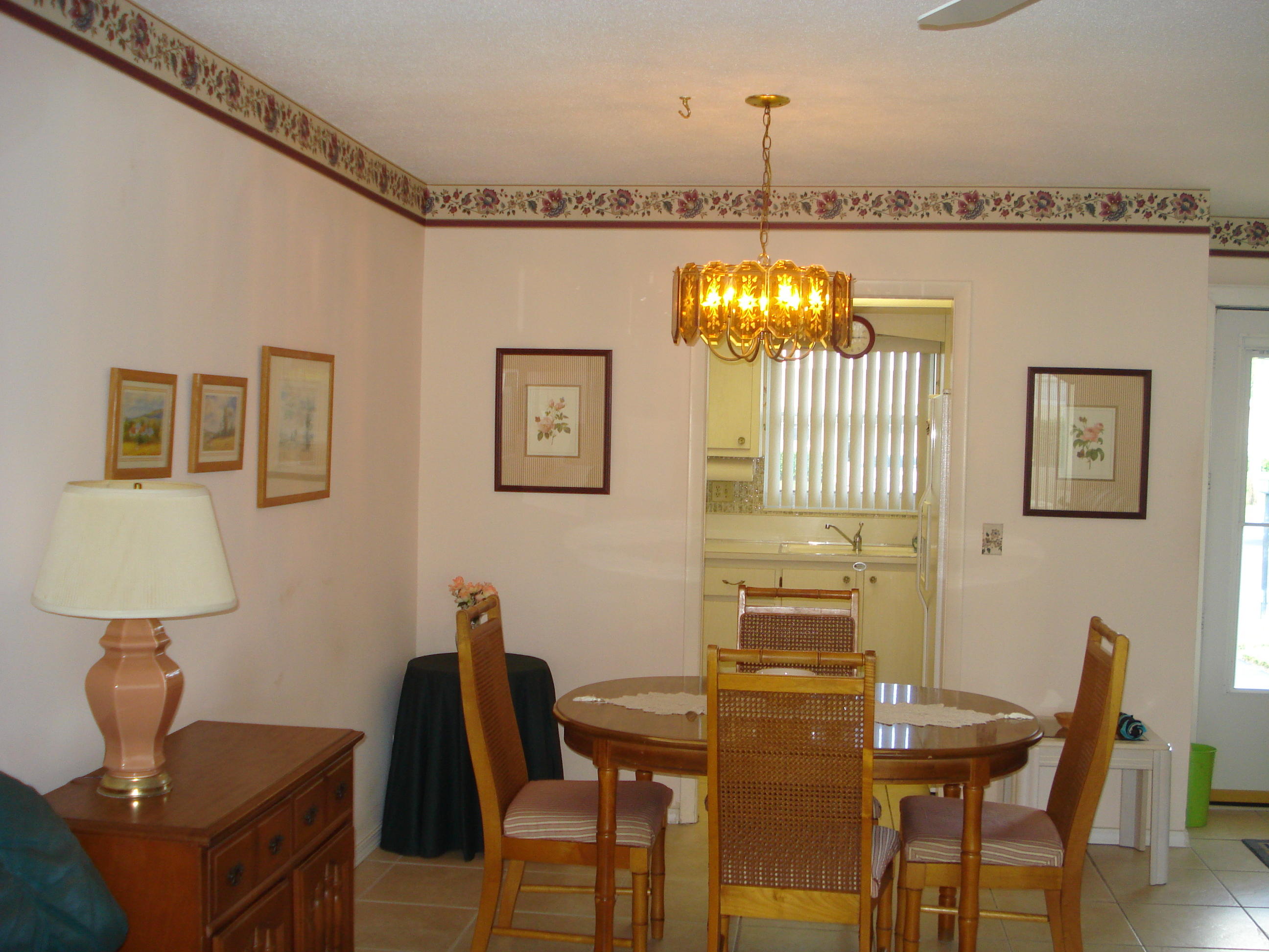 CRESTHAVEN VILLAS CONDO 20 - Residential