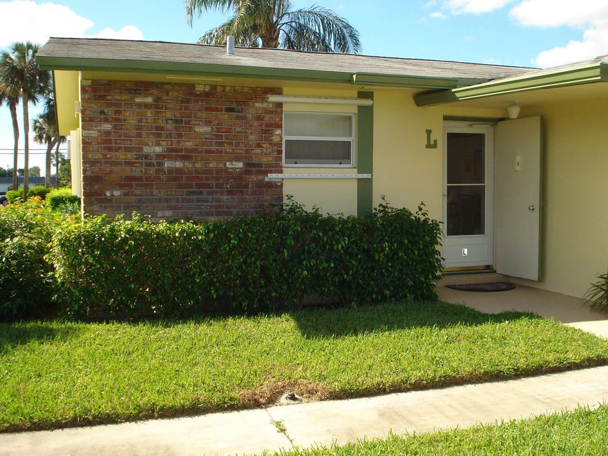 Nice and well maintained end unit.
A/C and Water Heater 2011. Windows replaced. No carpet. Tile throughout.
Hurricane Shutters ( Accordieon and/or panels) .Club House with many amenities and activities.