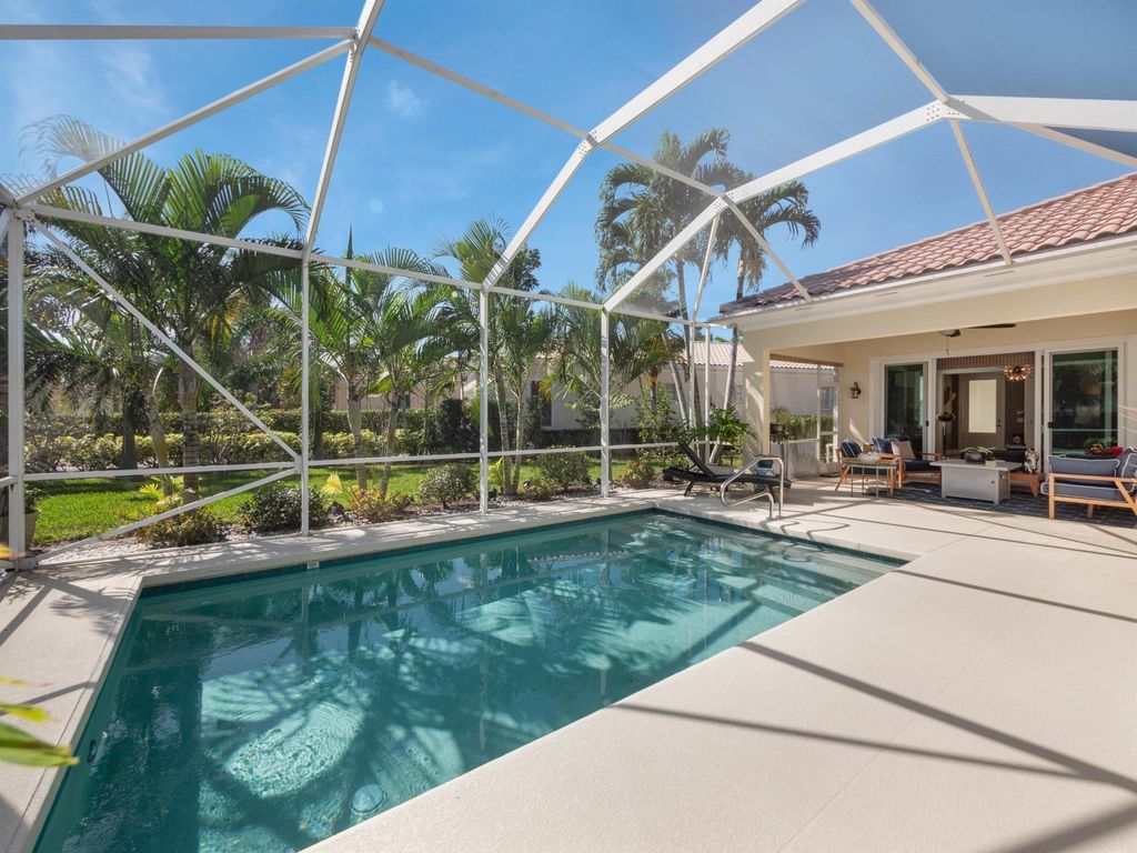 Photo of 137 San Remo Drive, Jupiter, FL 33458 (MLS # R10958476)