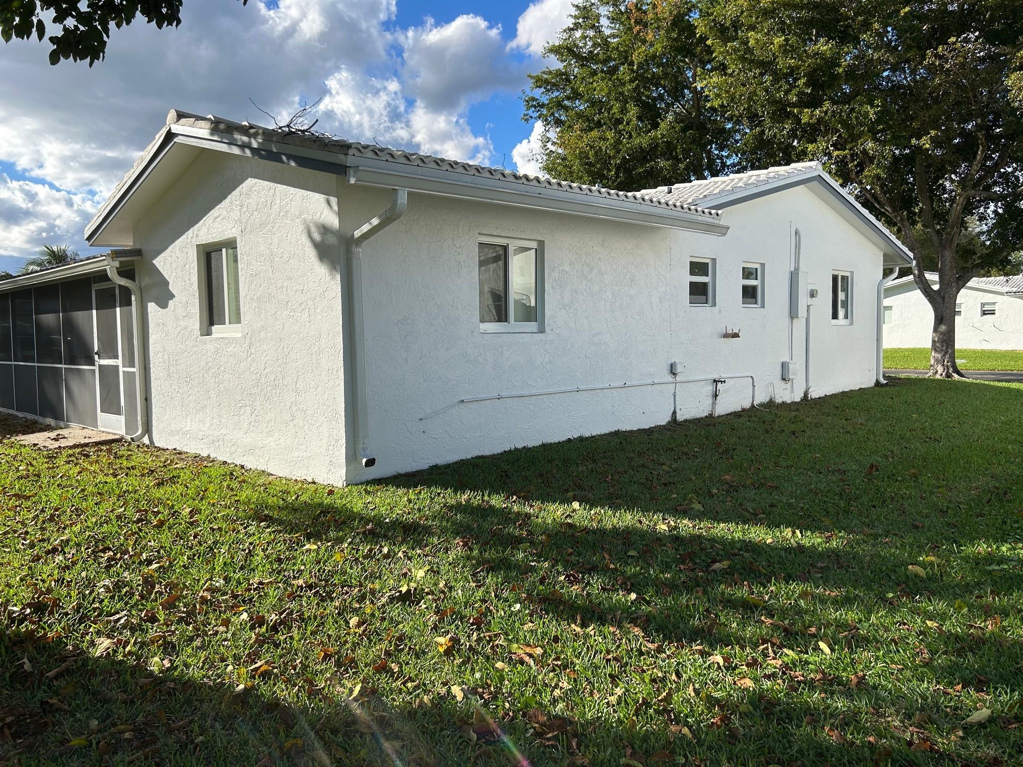 Lauderdale West 3 Sec 83- - Residential