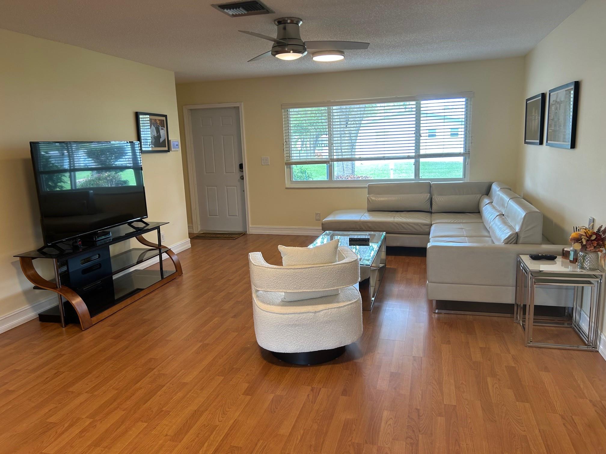 Lauderdale West 3 Sec 83- - Residential