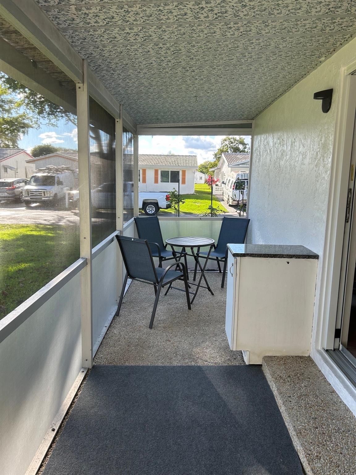 Lauderdale West 3 Sec 83- - Residential