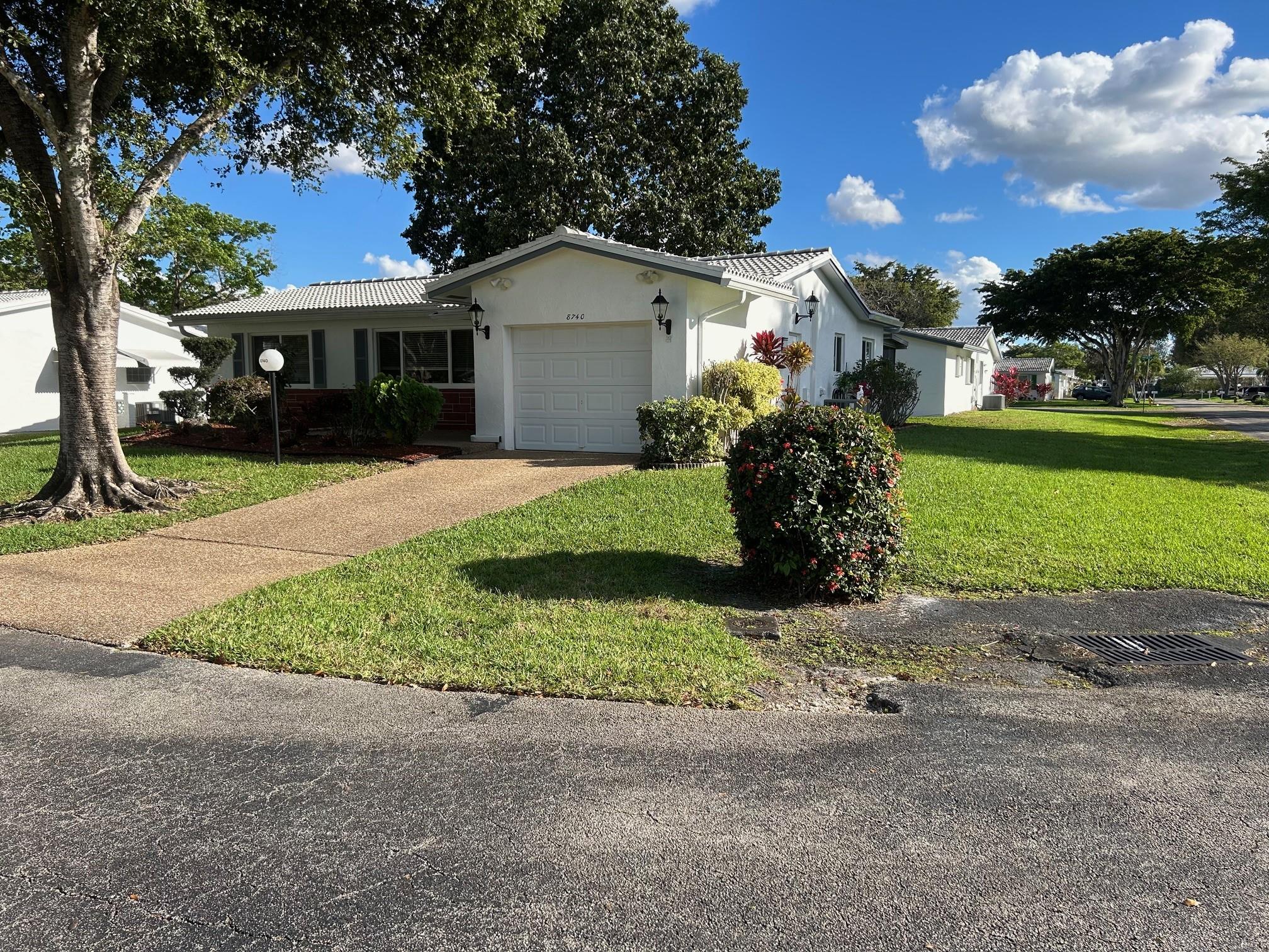 Lauderdale West 3 Sec 83- - Residential