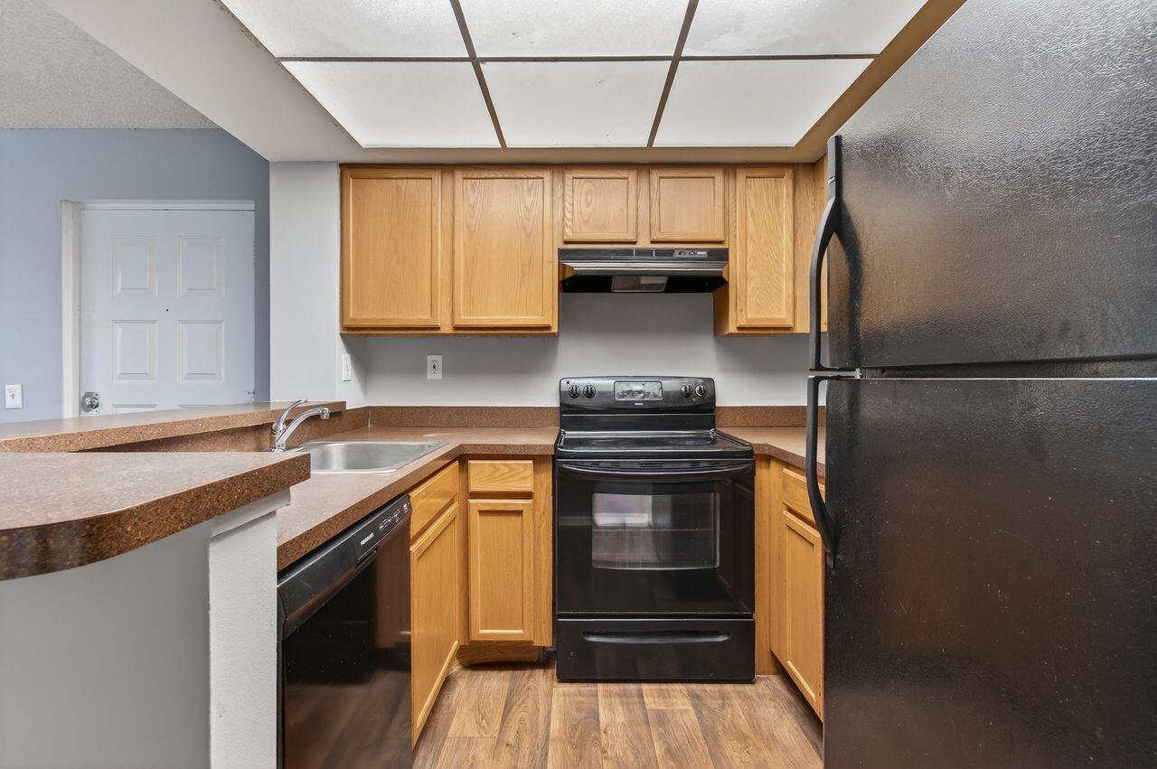 700 Executive Center Drive 37