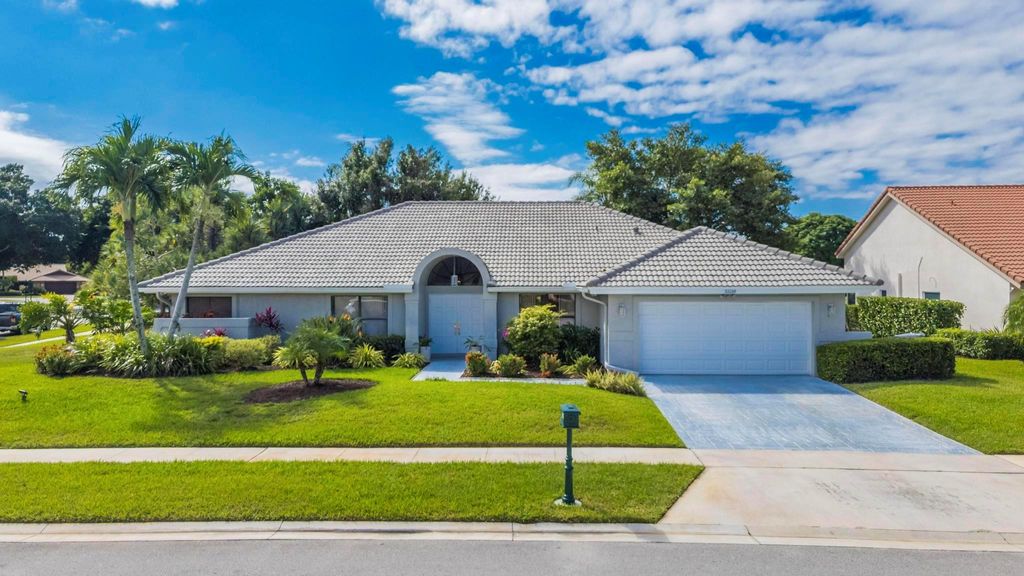 Photo of 10180 Silver Lake Drive, Boca Raton, FL 33428 (MLS # F10535710)
