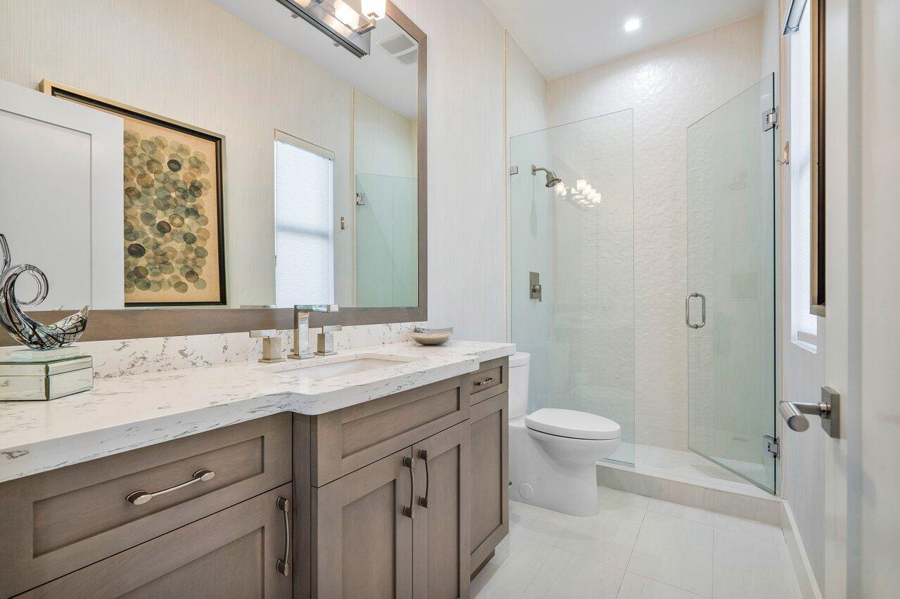 TROPIC ISLE - Residential