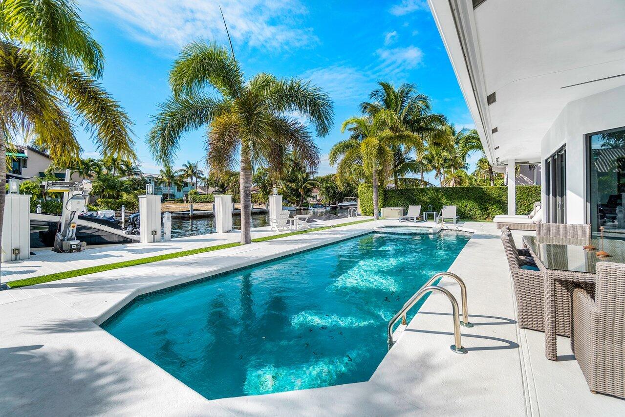 TROPIC ISLE - Residential