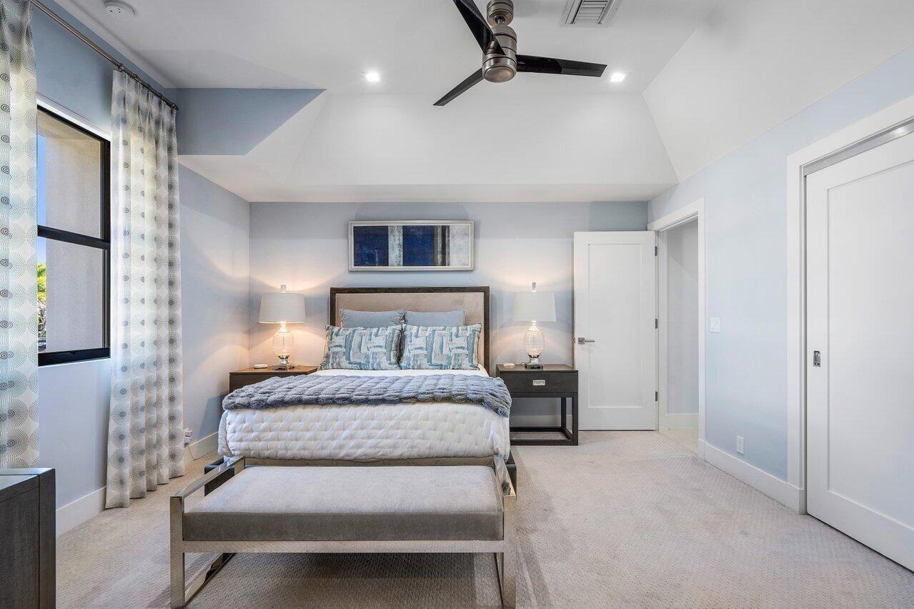 TROPIC ISLE - Residential