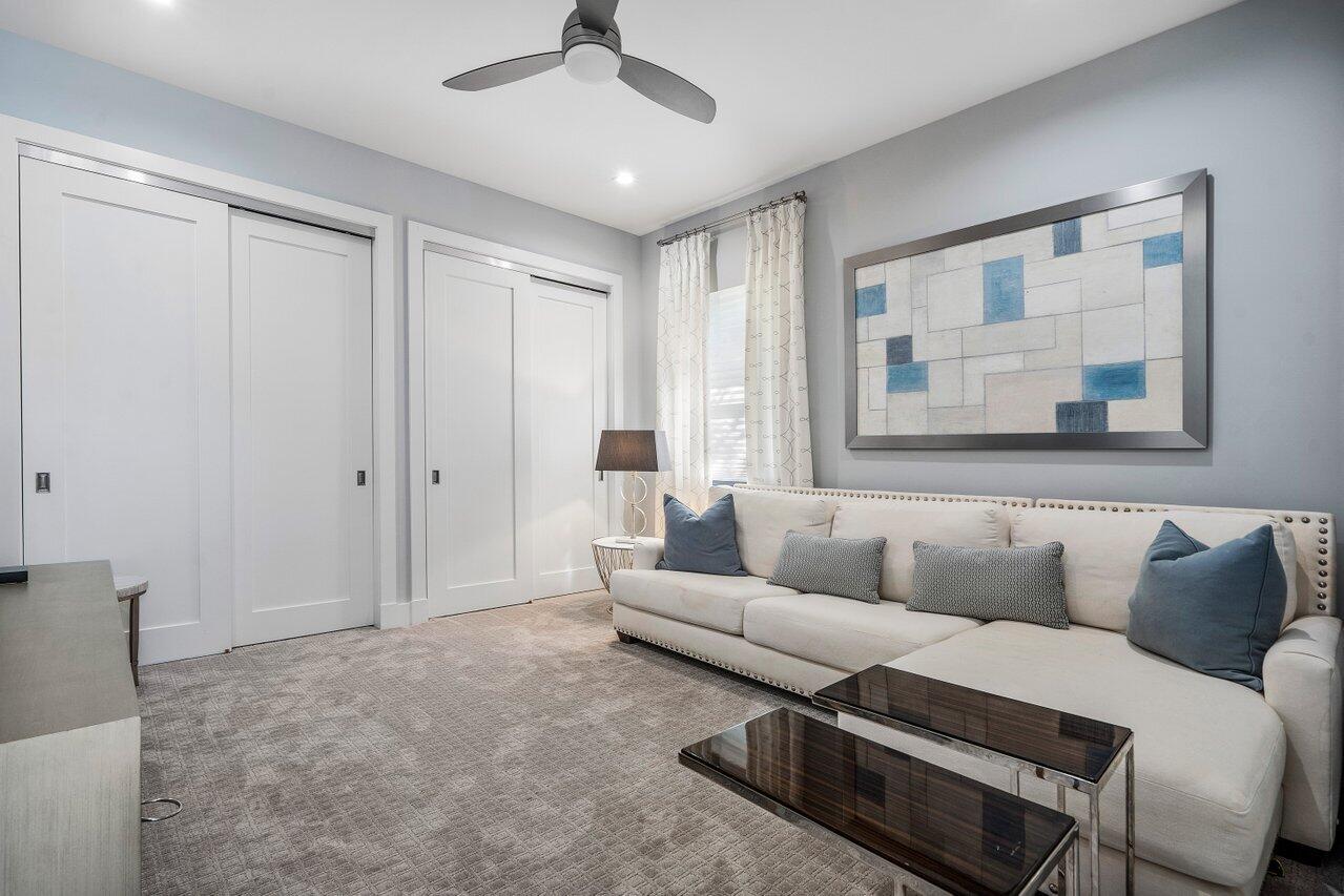 TROPIC ISLE - Residential