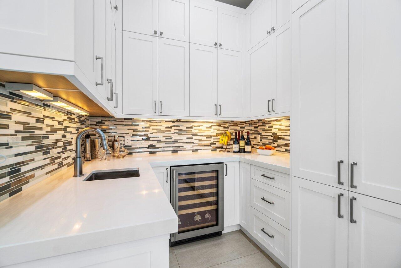 TROPIC ISLE - Residential