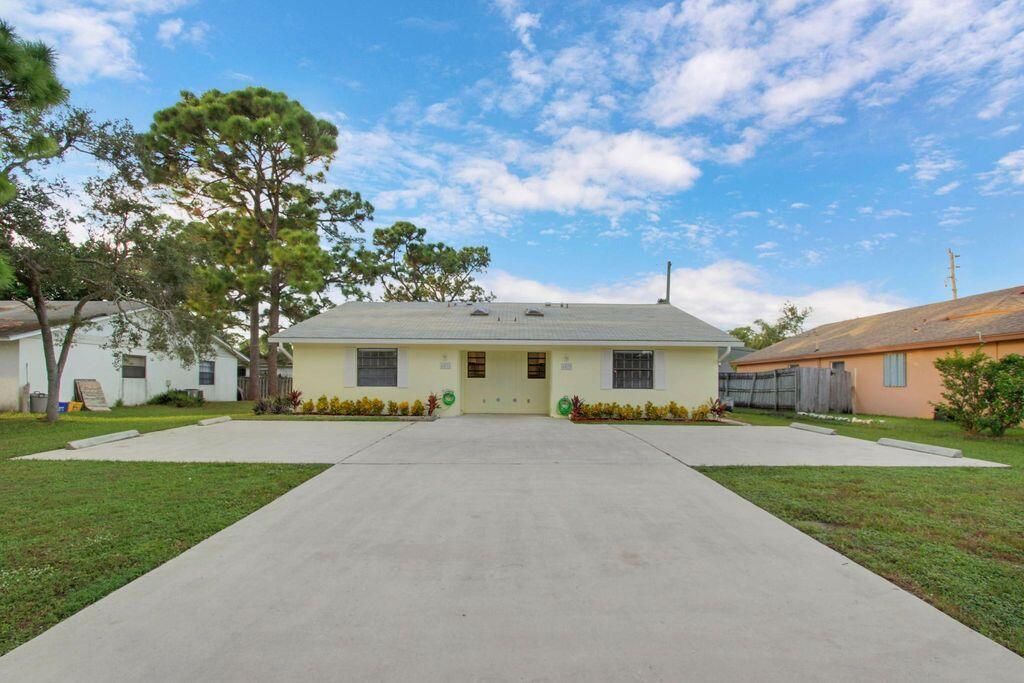 Photo of 6031 Eberts Street, Jupiter, FL 33458 (MLS # R10763523)