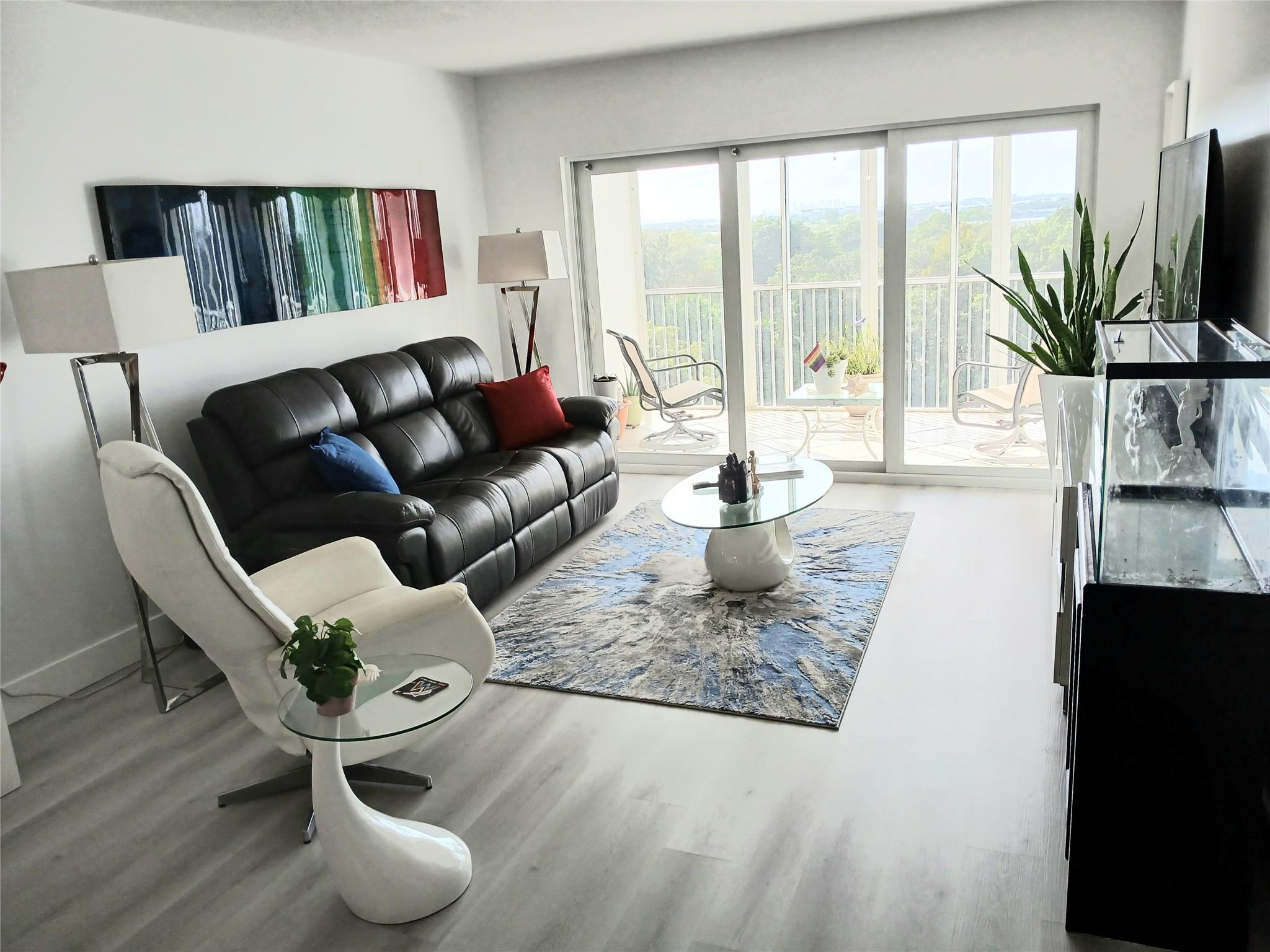 3150 N Palm Aire Dr 807