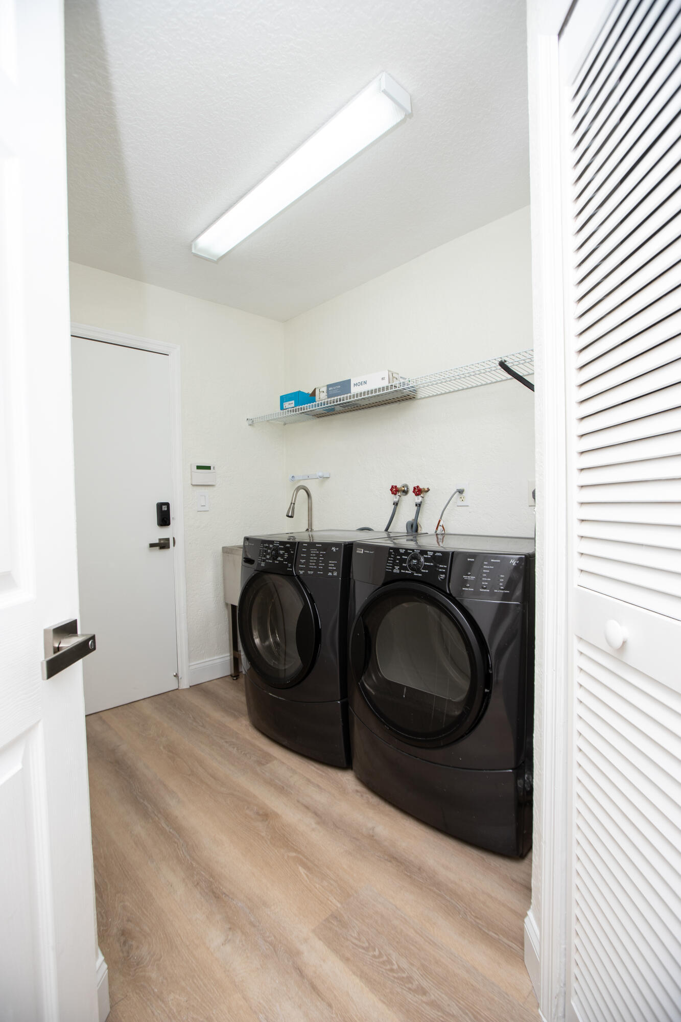 LA COSTA IN MISSION BAY - Residential Lease