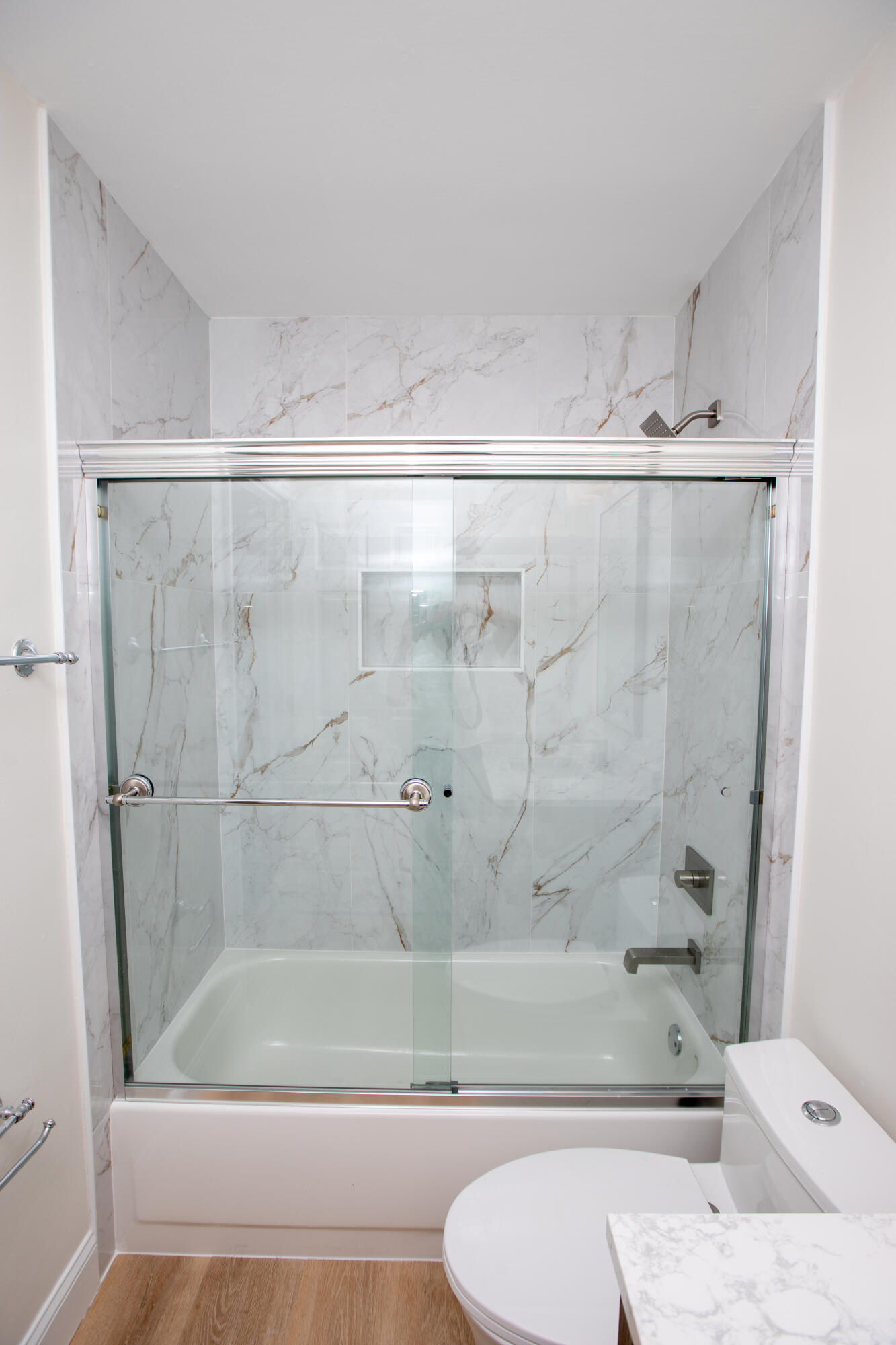 LA COSTA IN MISSION BAY - Residential Lease