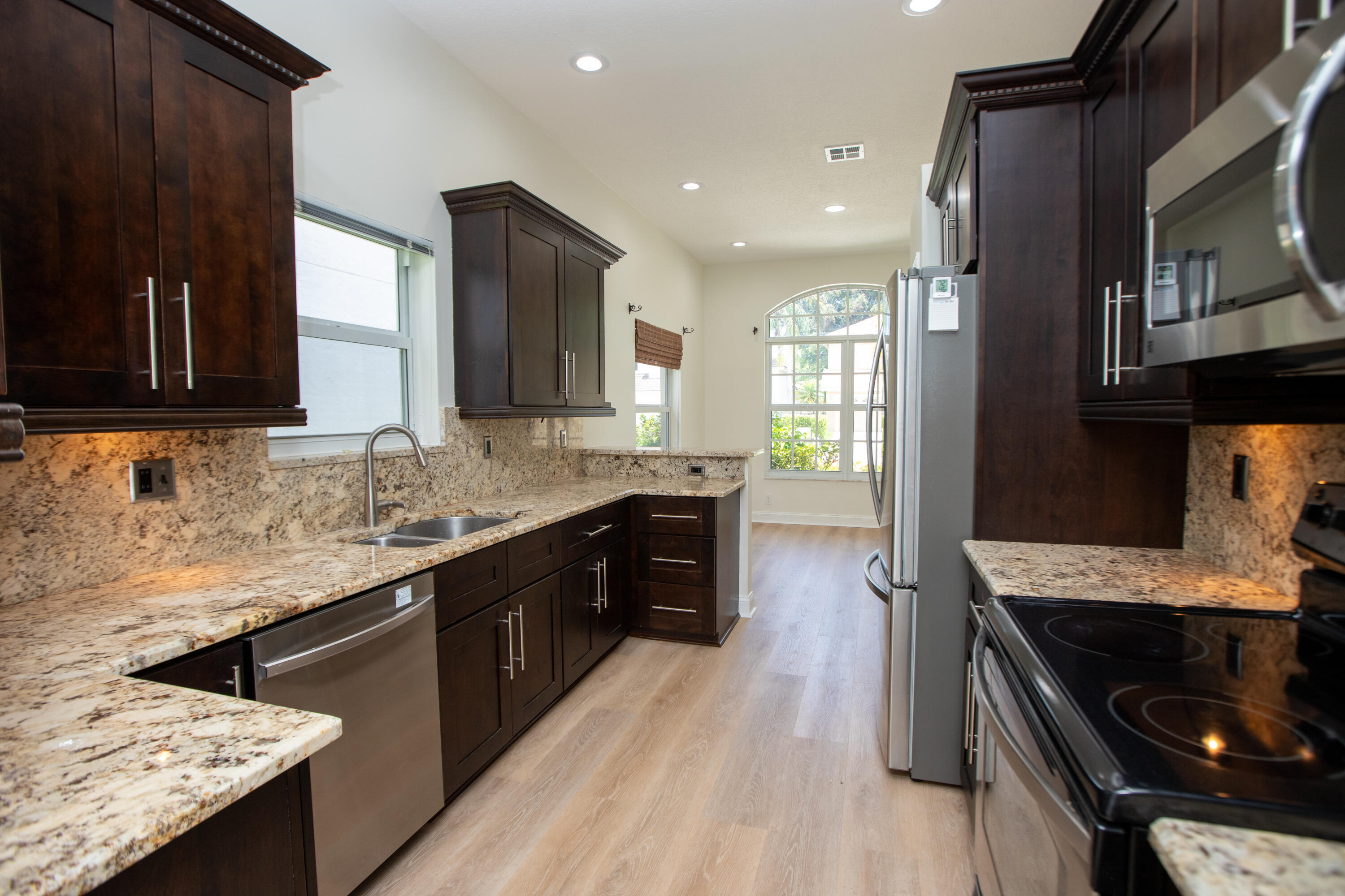 LA COSTA IN MISSION BAY - Residential Lease