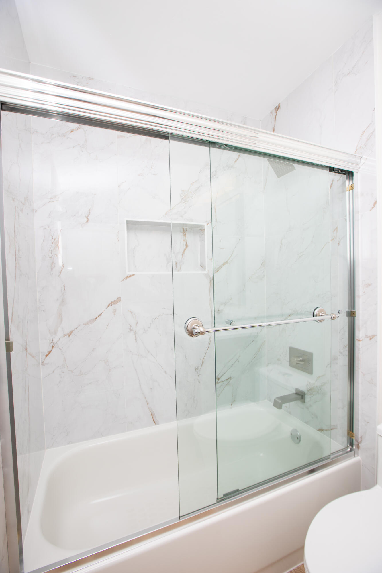 LA COSTA IN MISSION BAY - Residential Lease