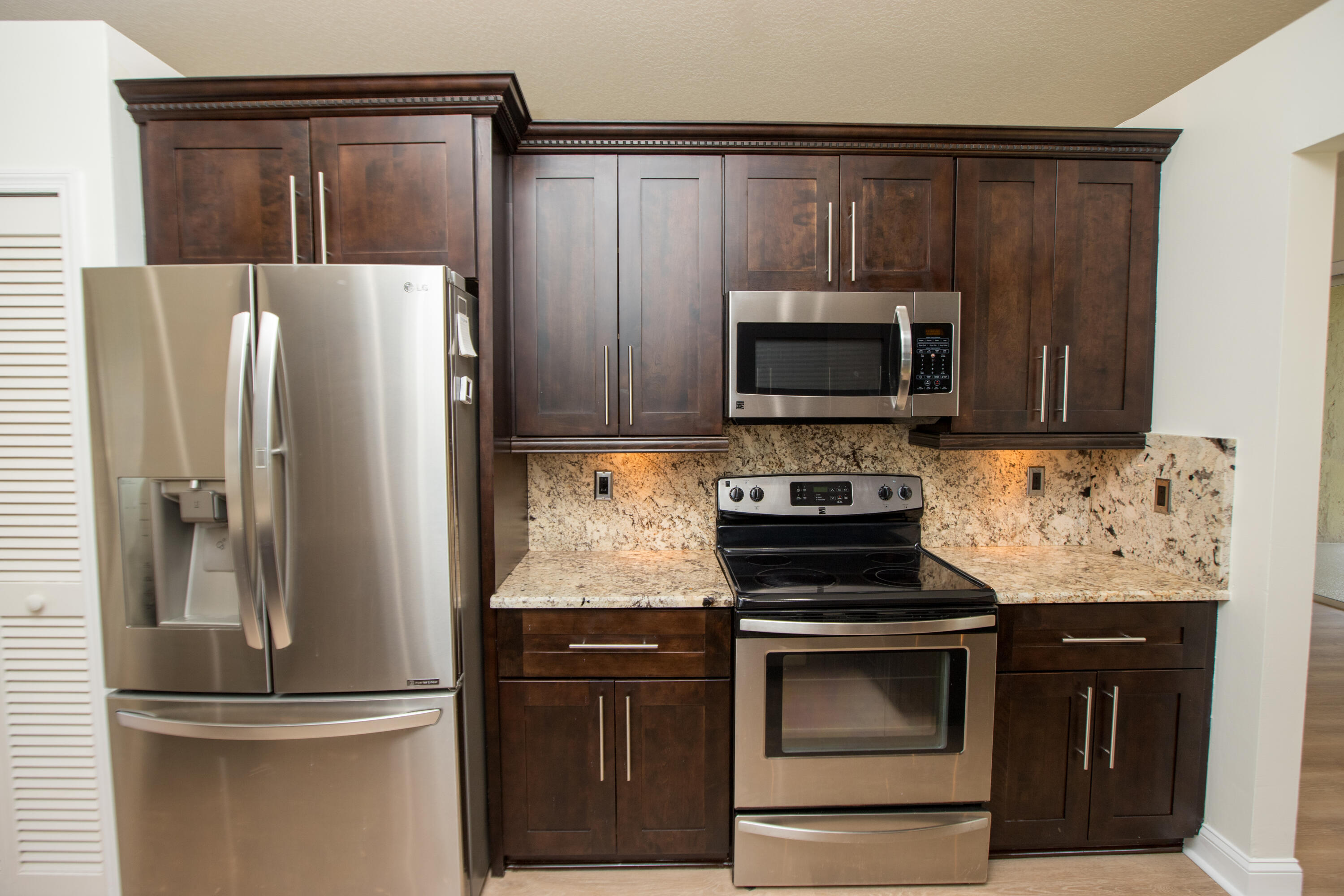 LA COSTA IN MISSION BAY - Residential Lease
