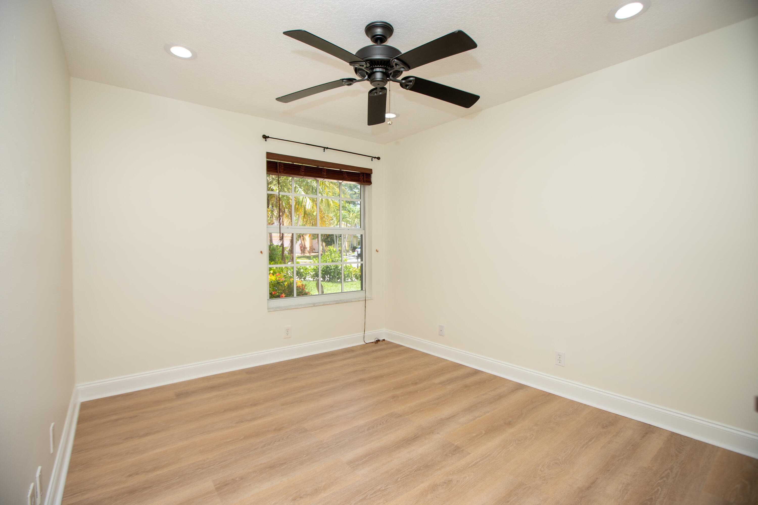 LA COSTA IN MISSION BAY - Residential Lease